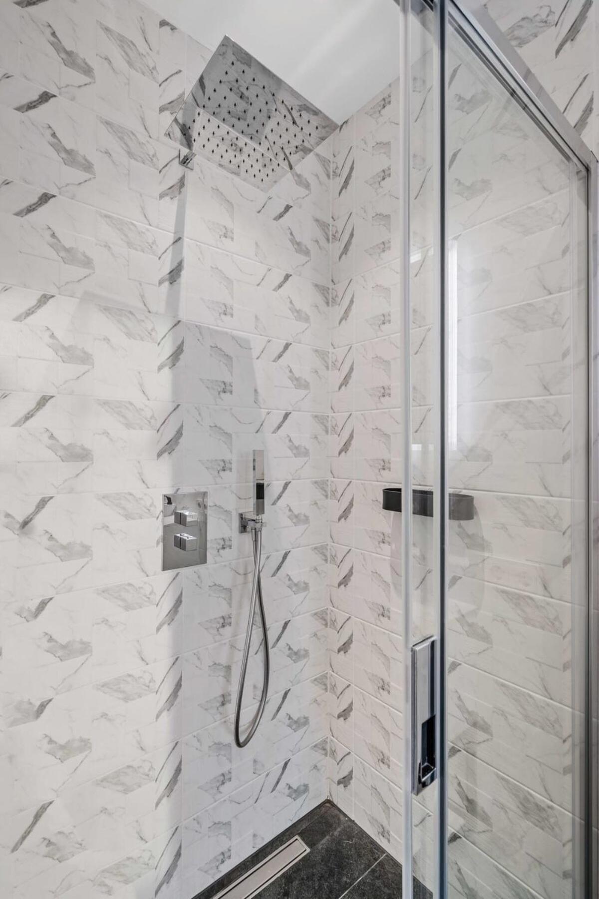 Appartement De Luxe 1 Chambre A Coucher, Centre Commercial, Piscine Et Fitness Люксембург Екстер'єр фото